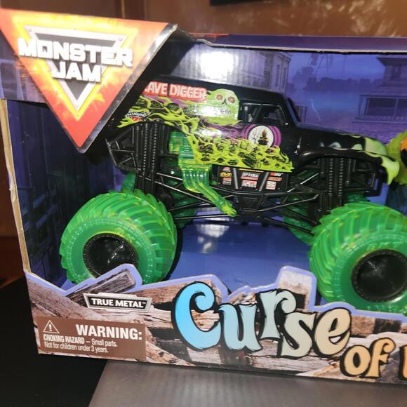 Spin Master Monster Jam Diecast Curse of The Gasoline 3-Pack Trucks Scooby Doo - Picture 2 of 10